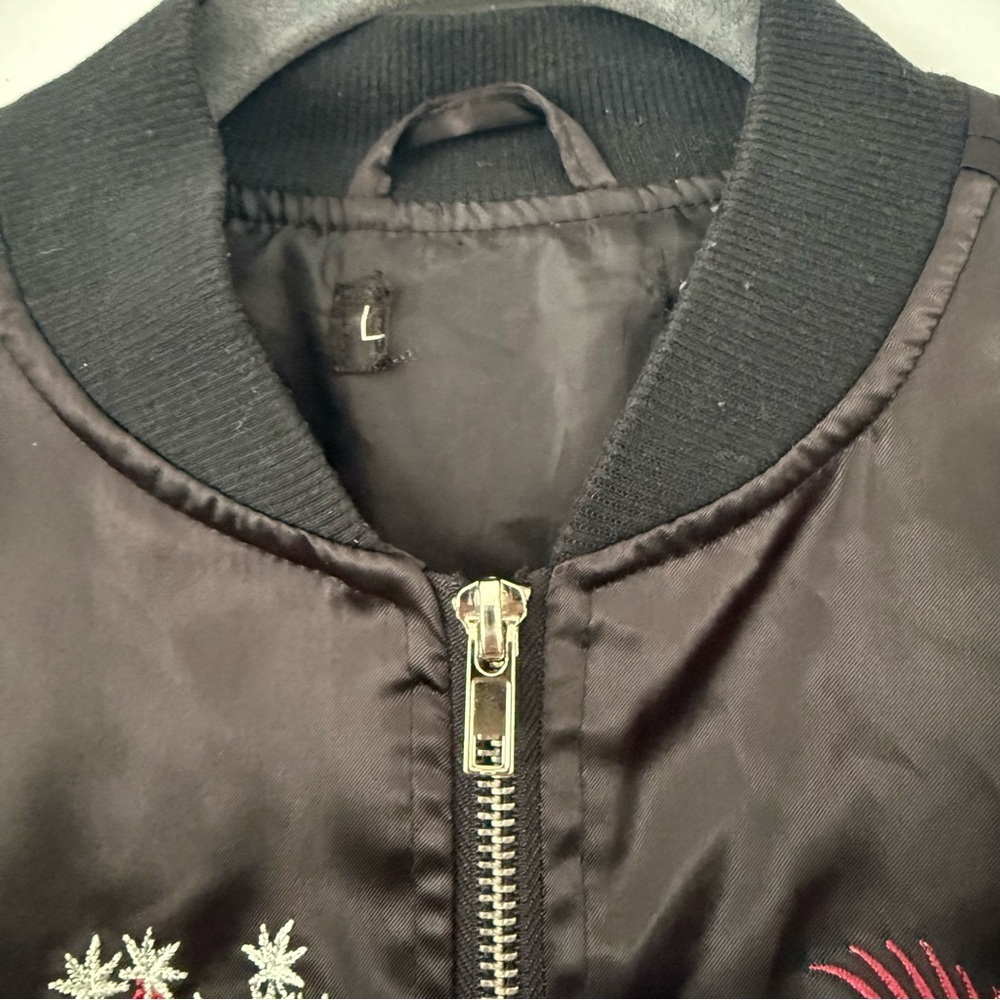 EUC Vintage Style Sukajan Bomber 🕊️ LU NYC Embroidered Crane Satin Jacket Y2K - Picture 3 of 8